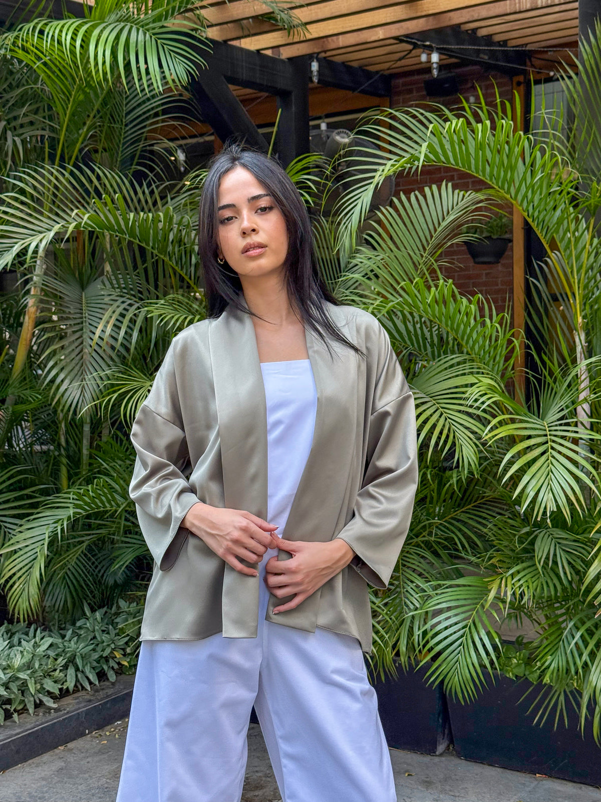 Hiyas Plain Silk Kimono Luxurious Coverup Cardigan Womenswear Basic Outerwear Minimalist for Everyday Style