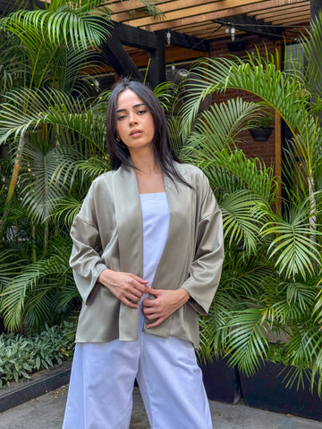 Hiyas Plain Silk Kimono Luxurious Coverup Cardigan Womenswear Basic Outerwear Minimalist for Everyday Style