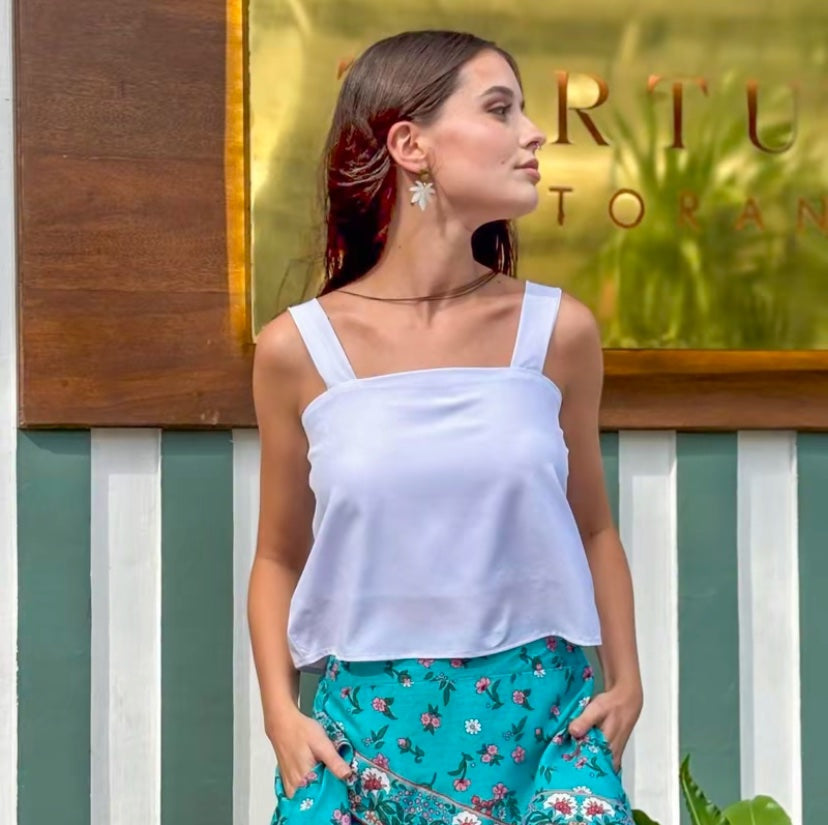 LA Sleeveless Basic Top Casual Comfort Fit